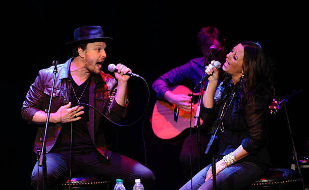 TN: CMA Songwriters Series Featuring Sara Evans, Brett James & Gavin DeGraw