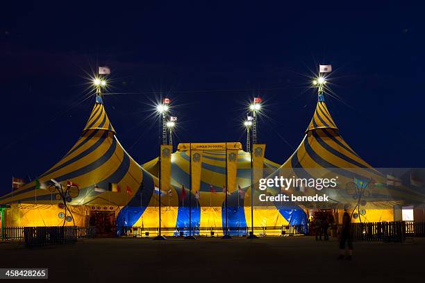 cirque du soleil - carpa de circo fotografías e imágenes de stock