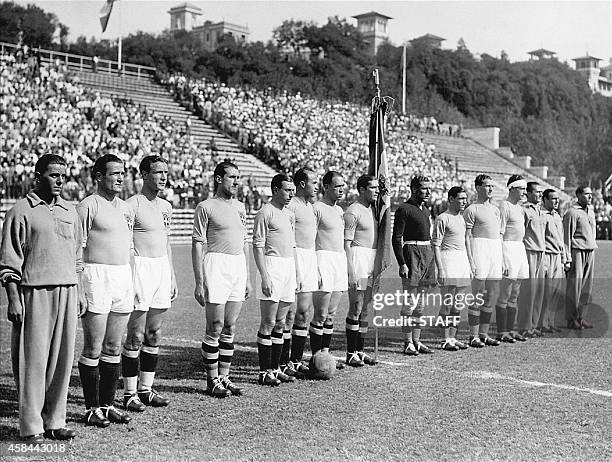 Italian national soccer team players pose for a group picture, 10 June 1934 in Rome, before their World Cup final against Czechoslovakia. Italy won...