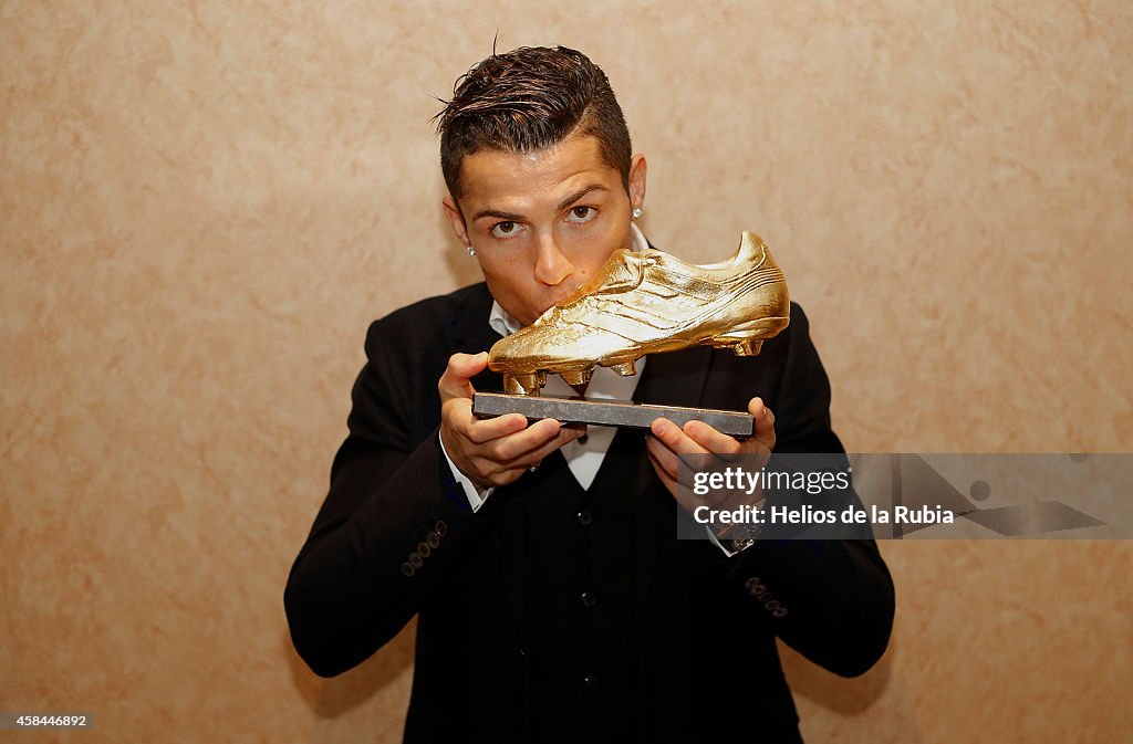 Cristiano Ronaldo Receives the Golden Boot Award
