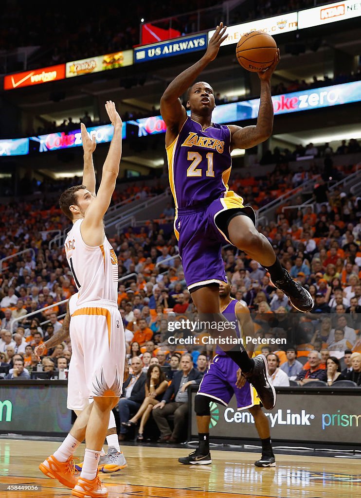 Los Angeles Lakers v Phoenix Suns