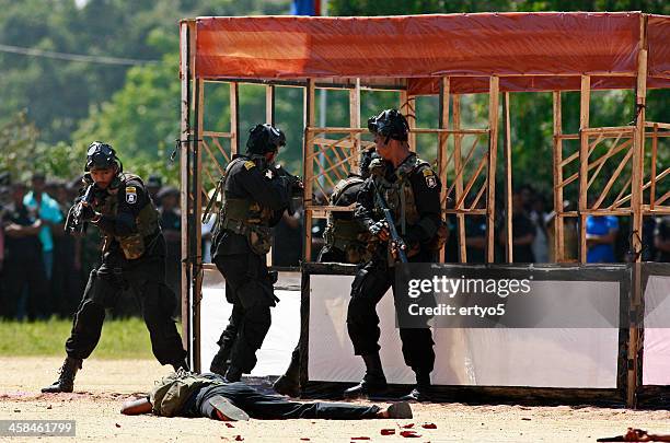 Sri Lanka Commando Photos and Premium High Res Pictures - Getty Images