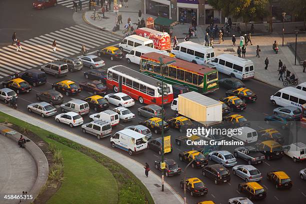 aerial view buenos aires argentina traffic near obelisco - avenida 9 de julio stock pictures, royalty-free photos & images