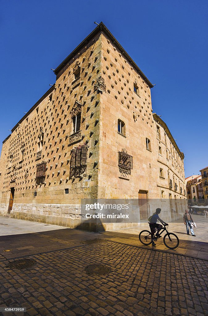 Façade Casa de las Conchas em Salamanca, Espanha
