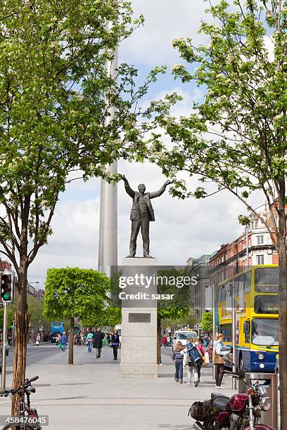 jim larkin monument. - dublin bus stock pictures, royalty-free photos & images