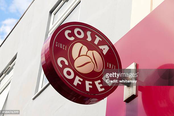 コスタコーヒーショップのサイン - costa coffee shop ストックフォトと画像