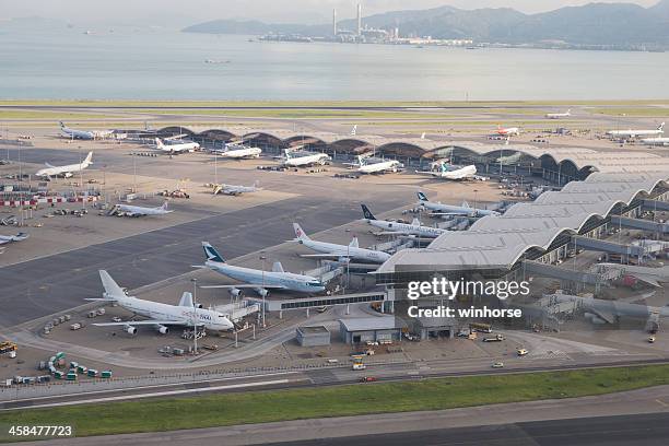 hong kong international airport - hong kong international airport stock-fotos und bilder