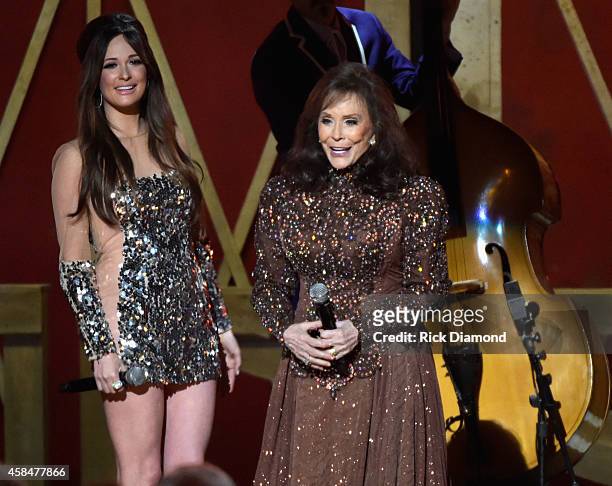 Kacey Musgraves and Loretta Lynn perform during the 48th annual CMA Awards at the Bridgestone Arena on November 5, 2014 in Nashville, Tennessee.