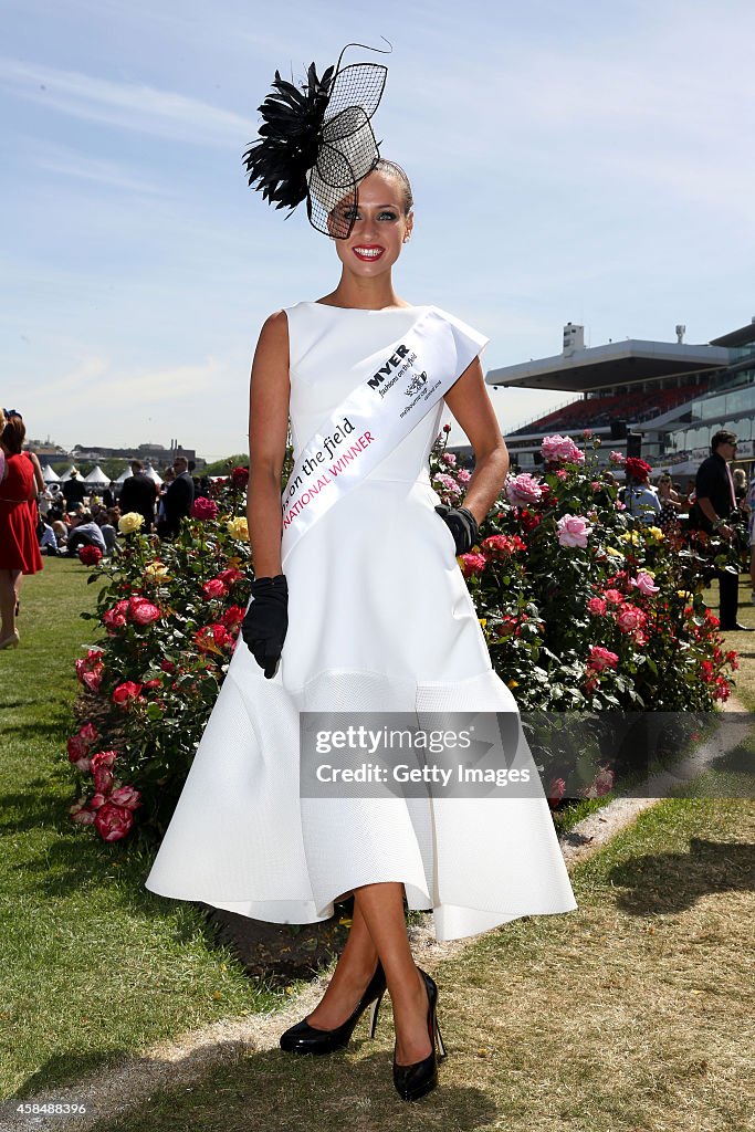 Highlights From Crown Oaks Day