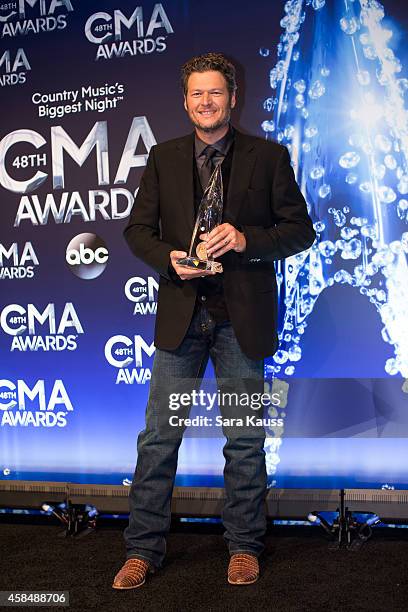 Blake Shelton wins Male Vocalist of the Year at the 48th annual CMA Awards at the Bridgestone Arena on November 5, 2014 in Nashville, Tennessee.