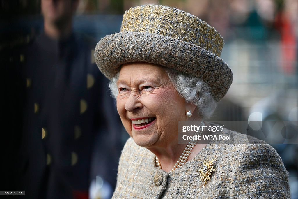 The Queen Opens Flanders Field WW1 Memorial Garden