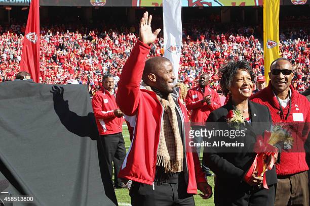 Kansas City Chiefs alumni Priest Holmes is honored during halftime at the New York Jets vs Kansas City Chiefs game at Arrowhead Stadium on November...