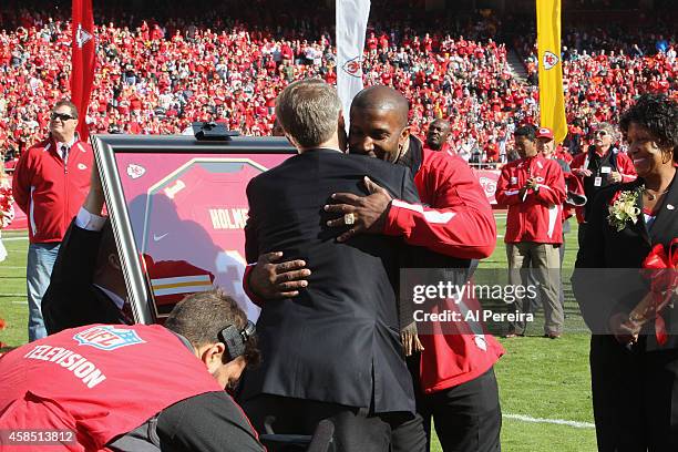 Kansas City Chiefs alumni Priest Holmes is honored during halftime at the New York Jets vs Kansas City Chiefs game at Arrowhead Stadium on November...