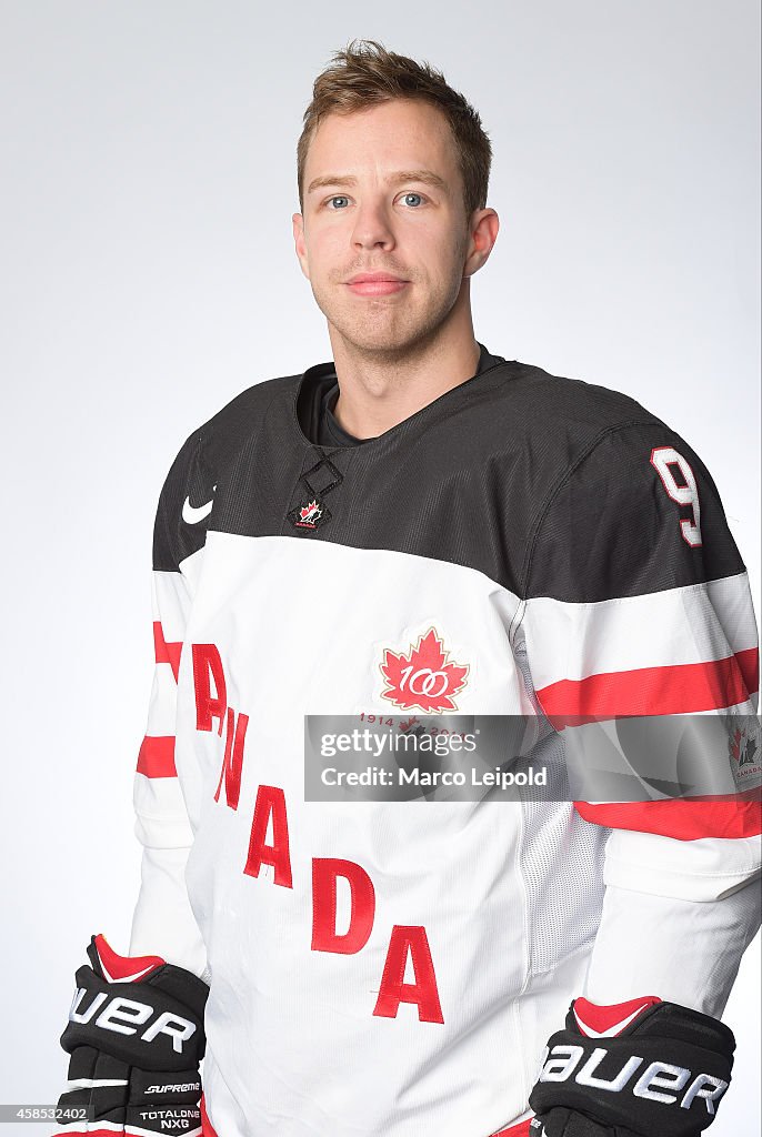 Team Presentation - Canada - Icehockey Deutschland Cup 2014