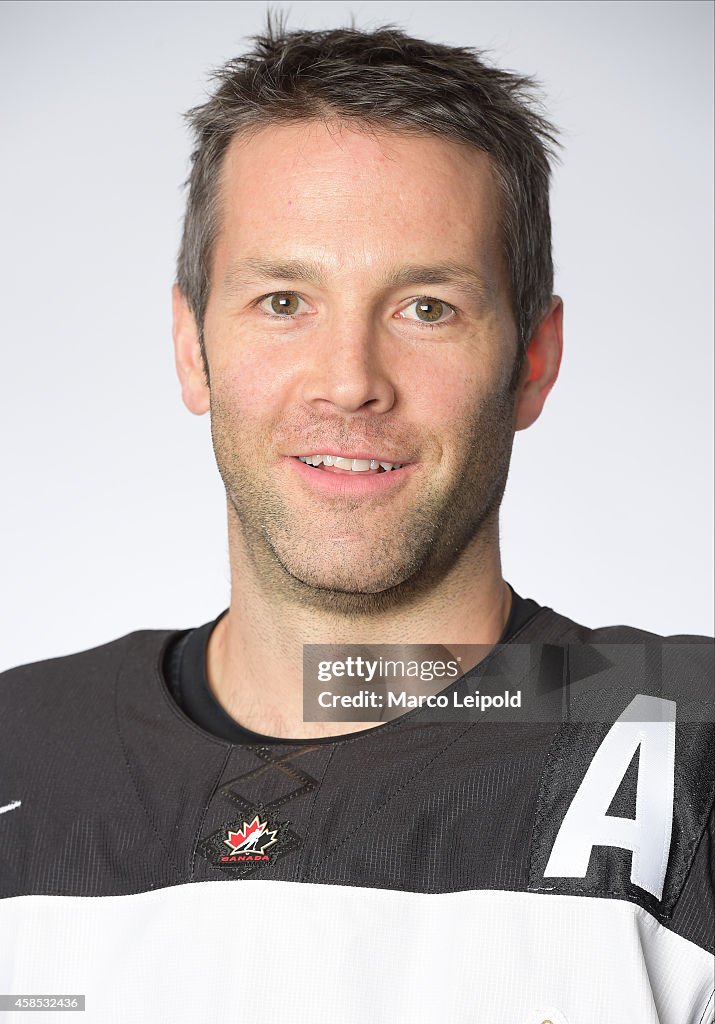 Team Presentation - Canada - Icehockey Deutschland Cup 2014