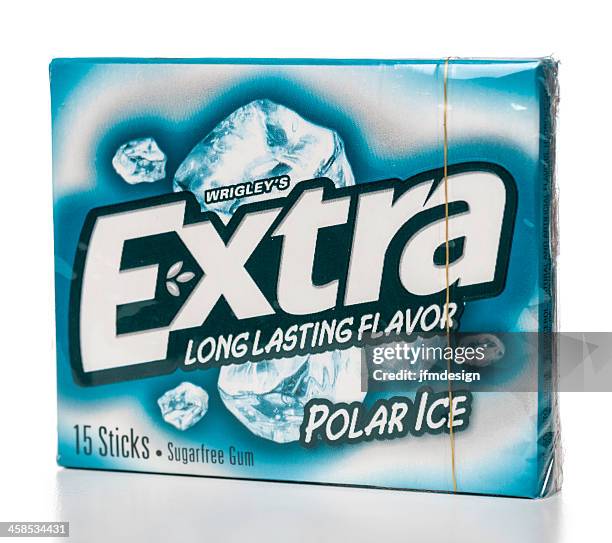 wrigley's extra long lasting flavor polar ice package - sugarfree stock pictures, royalty-free photos & images