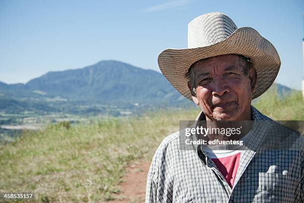 salvadoran farmer - el salvador stockfoto's en -beelden