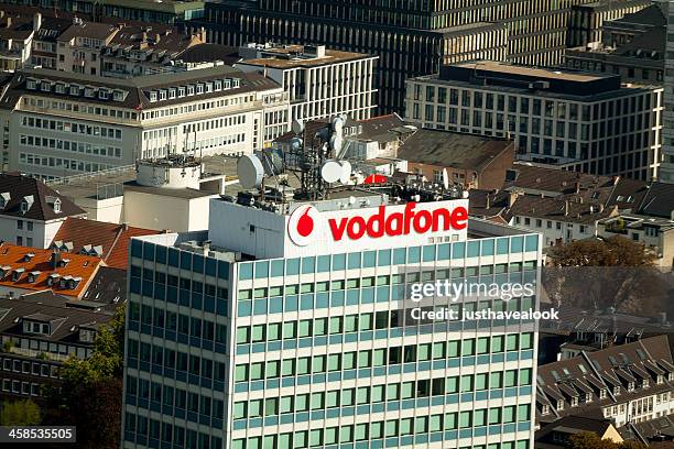 vodafone in dusseldorf - vodafone 個照片及圖片檔