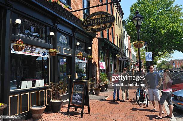 fells point in baltimore - baltimore maryland daytime stock-fotos und bilder