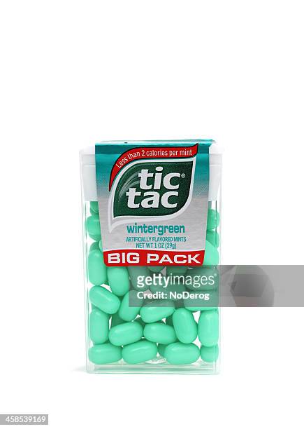 tic tac breath freshener mint wintergreen flavor - tic tac stock pictures, royalty-free photos & images