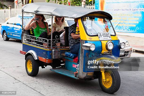 tourists in tuktuk - jinrikisha stock pictures, royalty-free photos & images