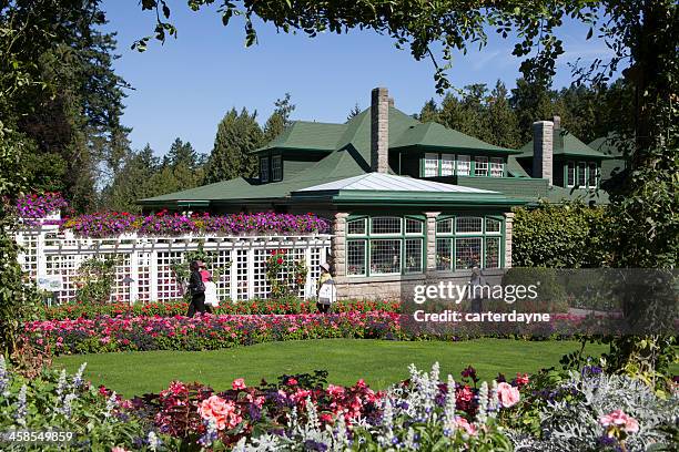 butchart gardens in victoria, bc, kanada, gartenanlage - butchart gardens canada stock-fotos und bilder