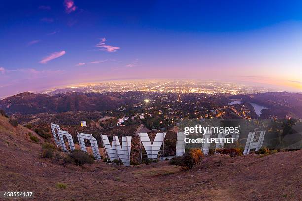 behind the hollywood sign - hollywood sign at night 個照片及圖片檔