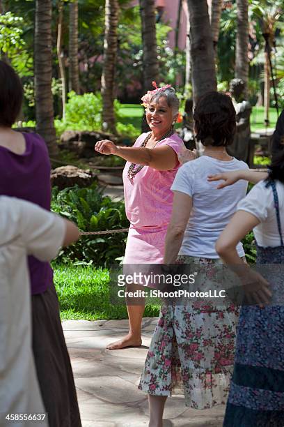 lições de hula - polynesian dance - fotografias e filmes do acervo