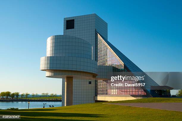 rock and roll hall of fame museum - rock and roll hall of fame cleveland 個照片及圖片檔