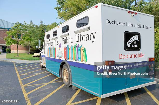 bookmobile - mobile library truck fotografías e imágenes de stock