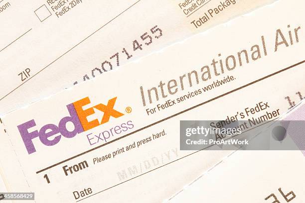 fedex international air - federal express stock pictures, royalty-free photos & images