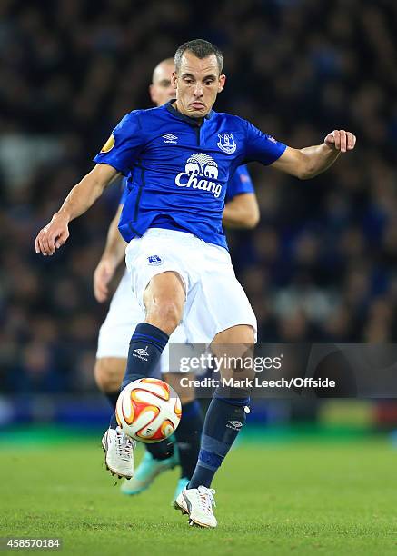 Leon Osman of Everton in action during the UEFA Europa League Group H match between Everton and LOSC Lille at Goodison Park on November 6, 2014 in...