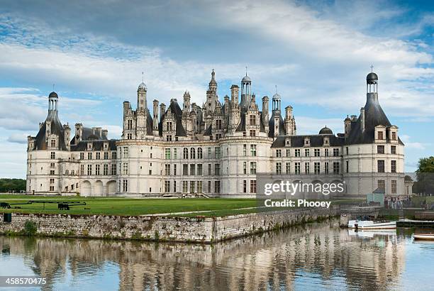 royal château de chambord - chambord photos et images de collection