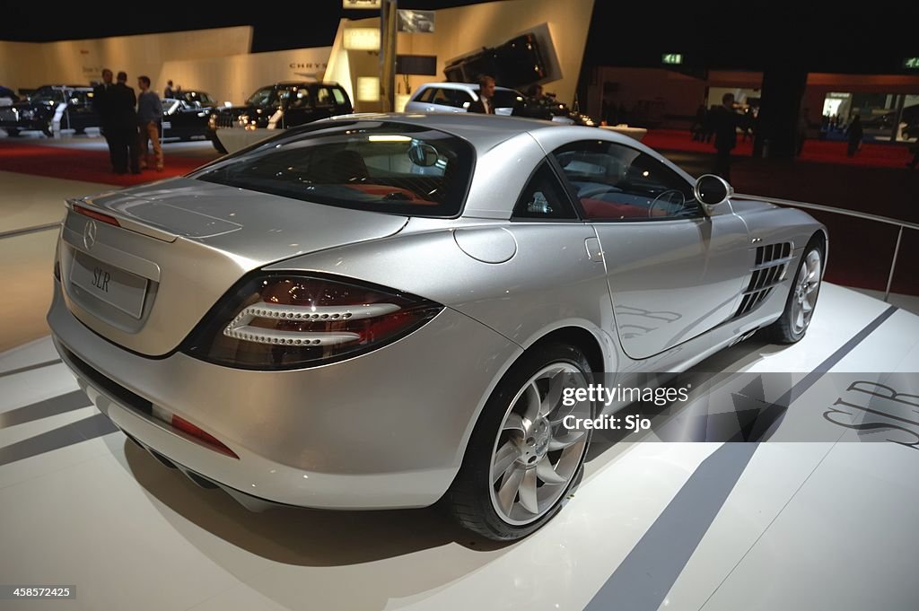 Mercedes McLaren numérique Vue arrière d'une voiture de course