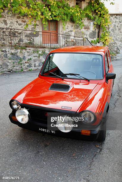 red autobianchi a112 - autobianchi stock-fotos und bilder