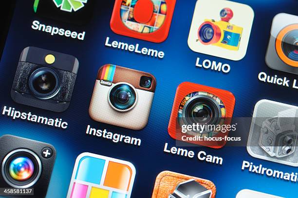 photographie applications sur l'iphone à écran plat - photoshop photos et images de collection