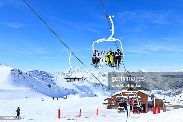 esquí en val thorens - val thorens fotografías e imágenes de stock