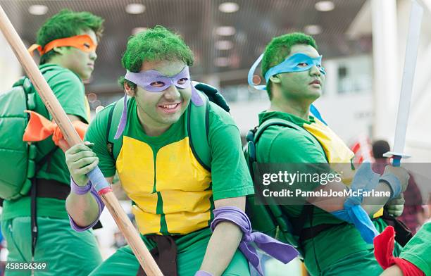 teenage mutant ninja turtles cosplayers - cosplay stockfoto's en -beelden