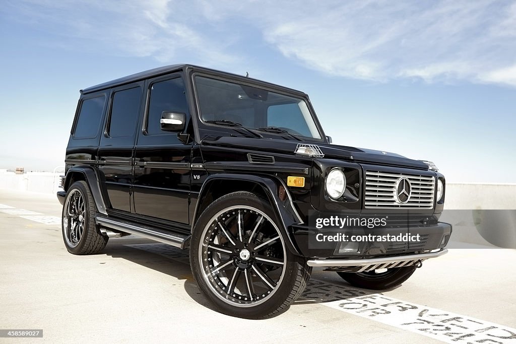 Mercedes Benz G500.