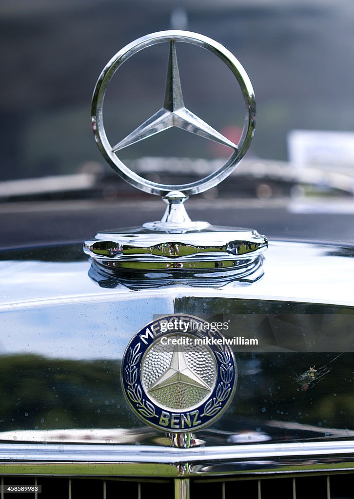 Mercedes Benz plata star
