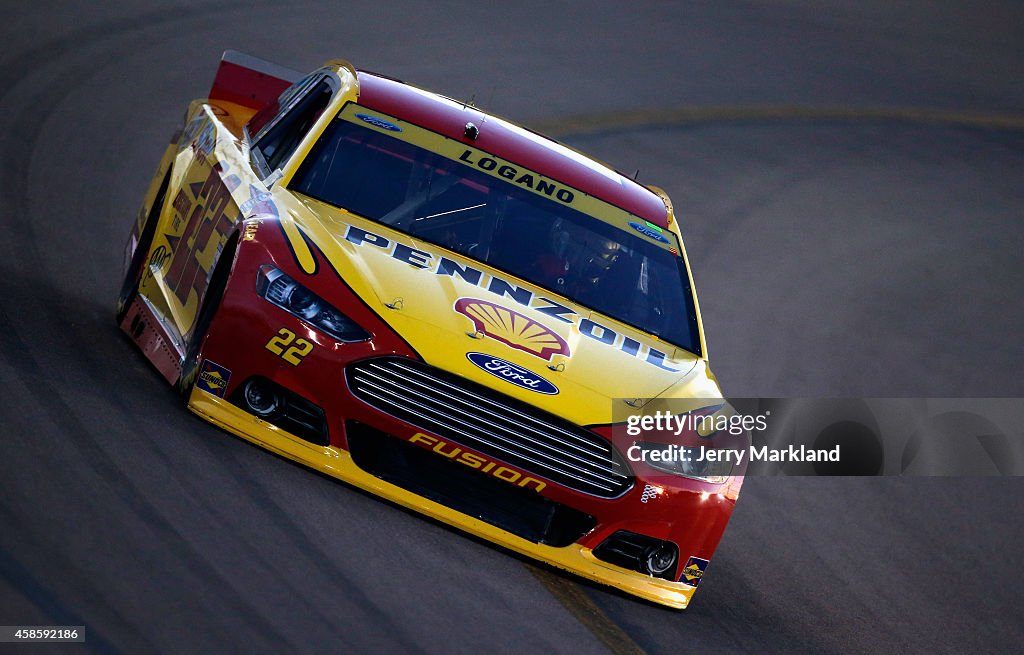 Quicken Loans Race for Heroes 500 - Qualifying