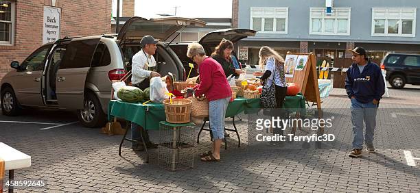 old fashioned farmer's market in midwest - terryfic3d bildbanksfoton och bilder