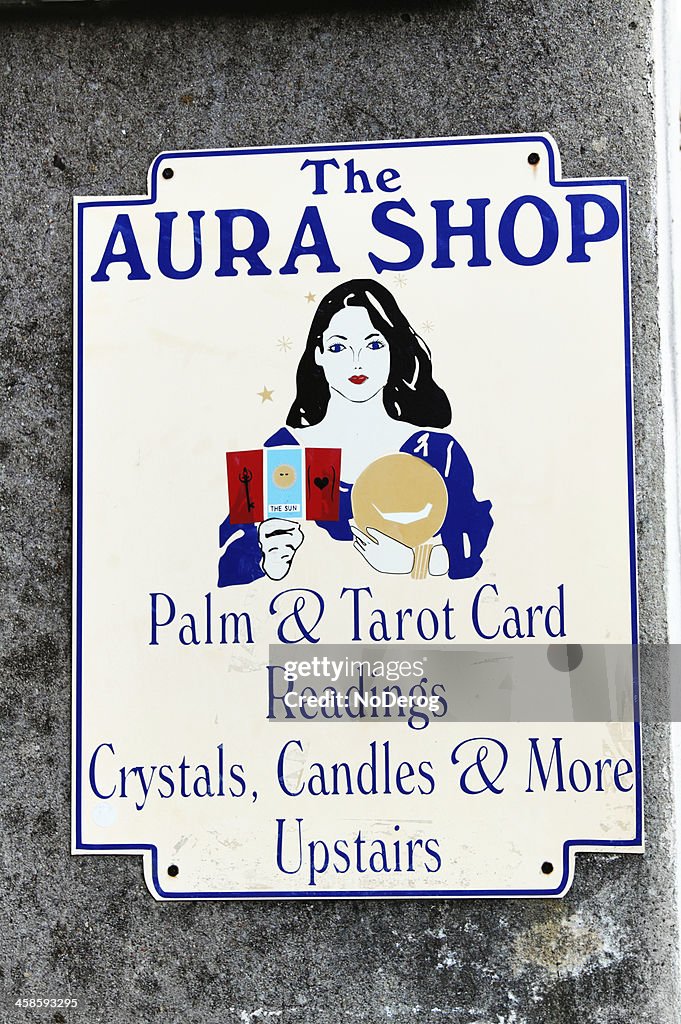 Melden Sie sich für die Aura Shop an der River Street in Savannah