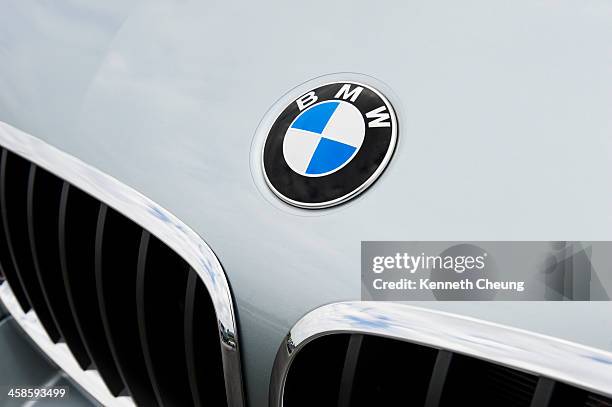 emblème de bmw et rein grille - bmw fotografías e imágenes de stock