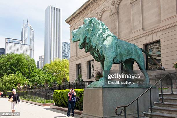 art institute lion - chicago art museum stock pictures, royalty-free photos & images