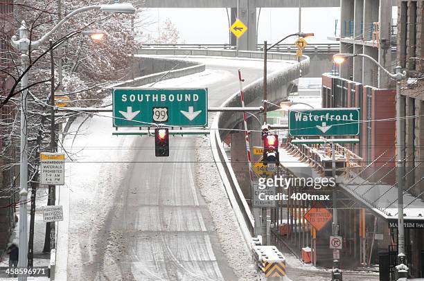 seattle viaduct on ramp - seattle winter stock pictures, royalty-free photos & images