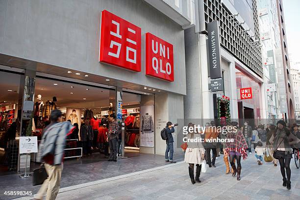 uniqlo store in tokyo, japan - flagship bildbanksfoton och bilder
