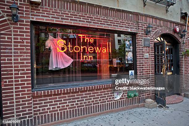 stonewall inn - stonewall inn stock-fotos und bilder