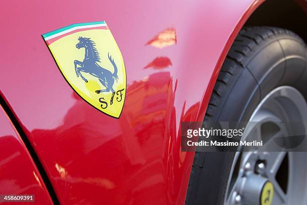 ferrari 360 modena - old car logo stock pictures, royalty-free photos & images