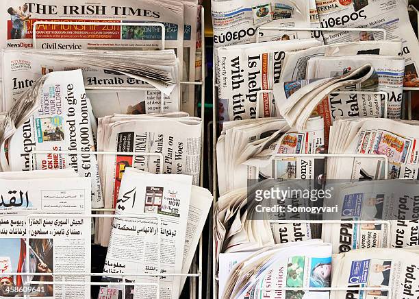 newspapers from the world - the media stock pictures, royalty-free photos & images